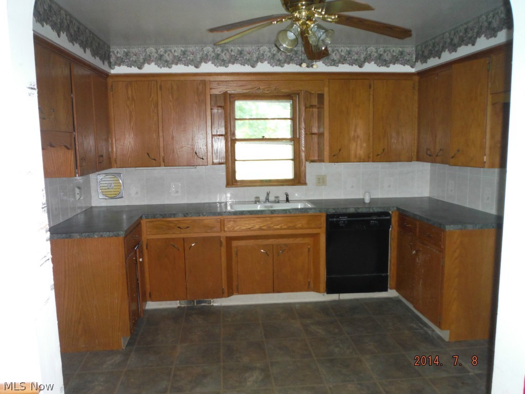 3156 Brenner Road Barberton, OH 44203 - Photo 4 of 8 Gallery Image 4