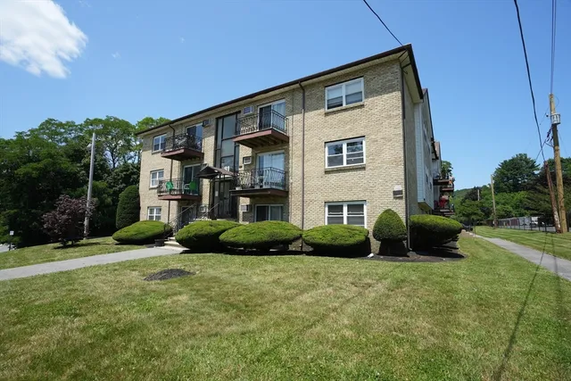 $265,000 | 81 High Street, Unit 27, Amesbury, MA 01913