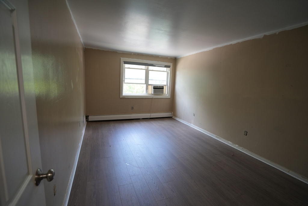 81 High Street, Unit 27 Amesbury, MA 01913 - Photo 15 of 23