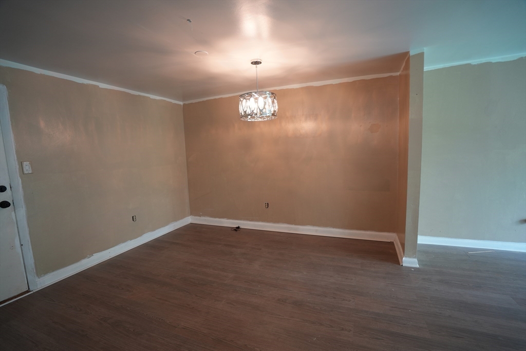 81 High Street, Unit 27 Amesbury, MA 01913 - Photo 6 of 23