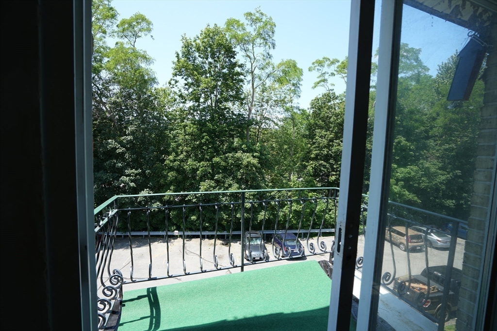 81 High Street, Unit 27 Amesbury, MA 01913 - Photo 10 of 23