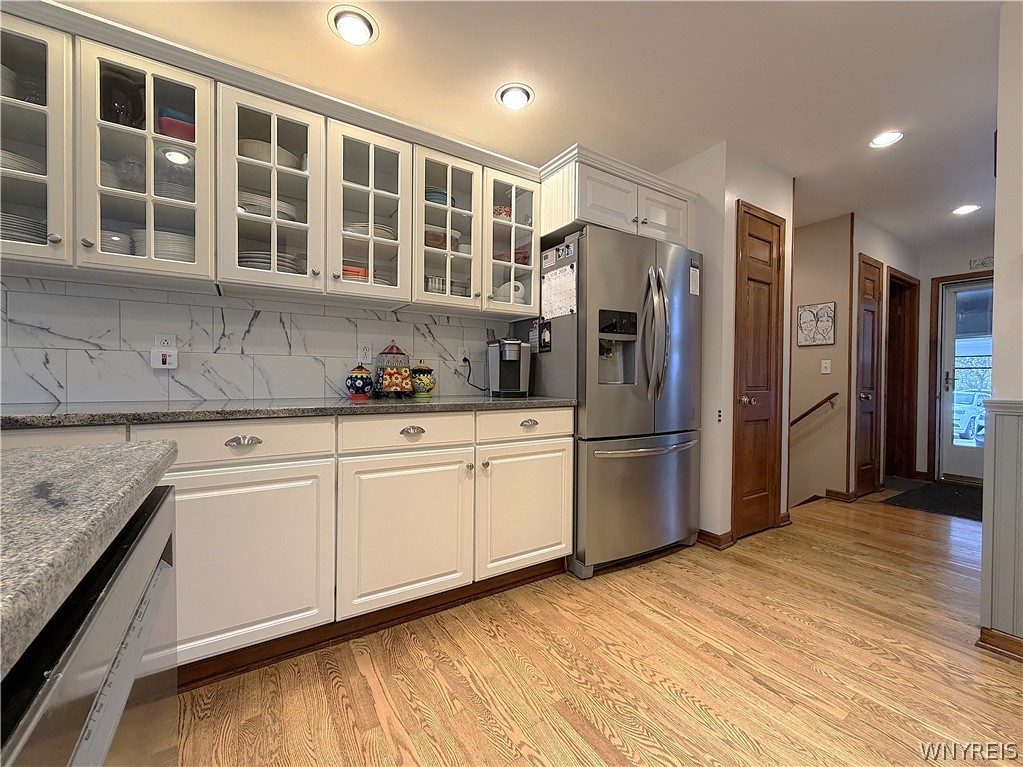 27 Button Bush Court Amherst, NY 14228 - Photo 13 of 39