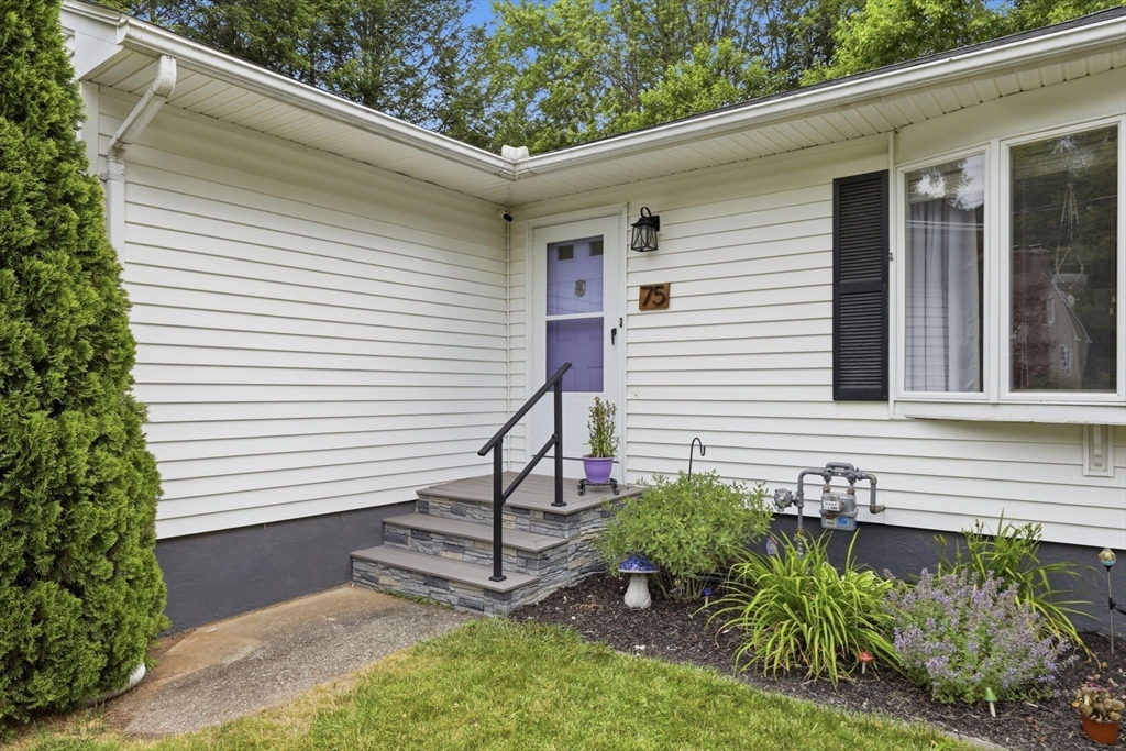 75 Adrian Avenue West Springfield, MA 01089 - Photo 6 of 41