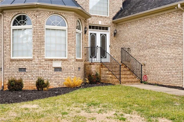 $595,000 | 203 Christi Lane, Kernersville, NC 27284