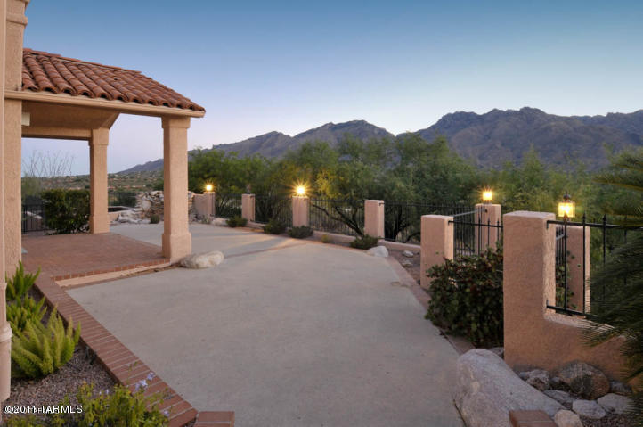 5020 North Summit Ridge Road Tucson, AZ 85750 - Photo 7 of 13 Gallery Image 7