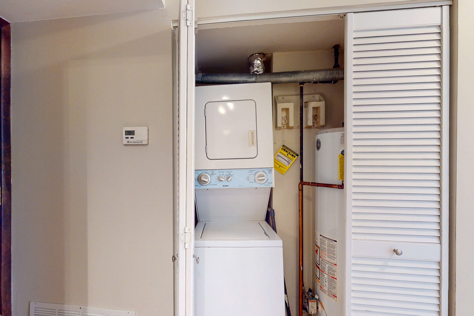 6443 Clarendon Hills Road, Unit 411K Willowbrook, IL 60527 - Photo 5 of 28