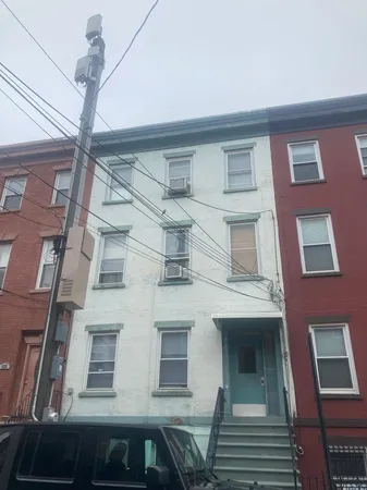 $2,350 | 527 Garden Street, Unit 3, Hoboken, NJ 07030