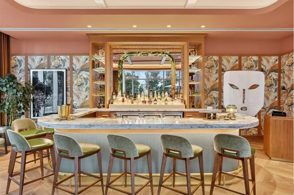 $5,500 | 77 Southeast 5th Street, Unit 2705, Miami, FL 33131