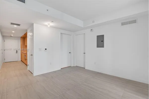 $5,500 | 77 Southeast 5th Street, Unit 2705, Miami, FL 33131