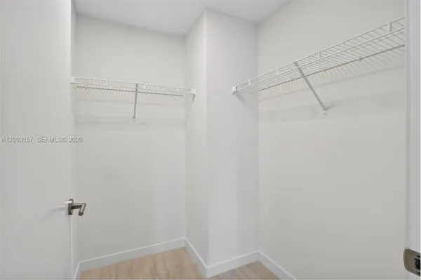 $5,500 | 77 Southeast 5th Street, Unit 2705, Miami, FL 33131