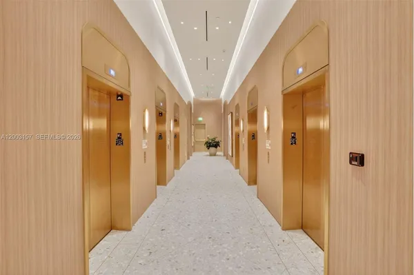 $5,500 | 77 Southeast 5th Street, Unit 2705, Miami, FL 33131