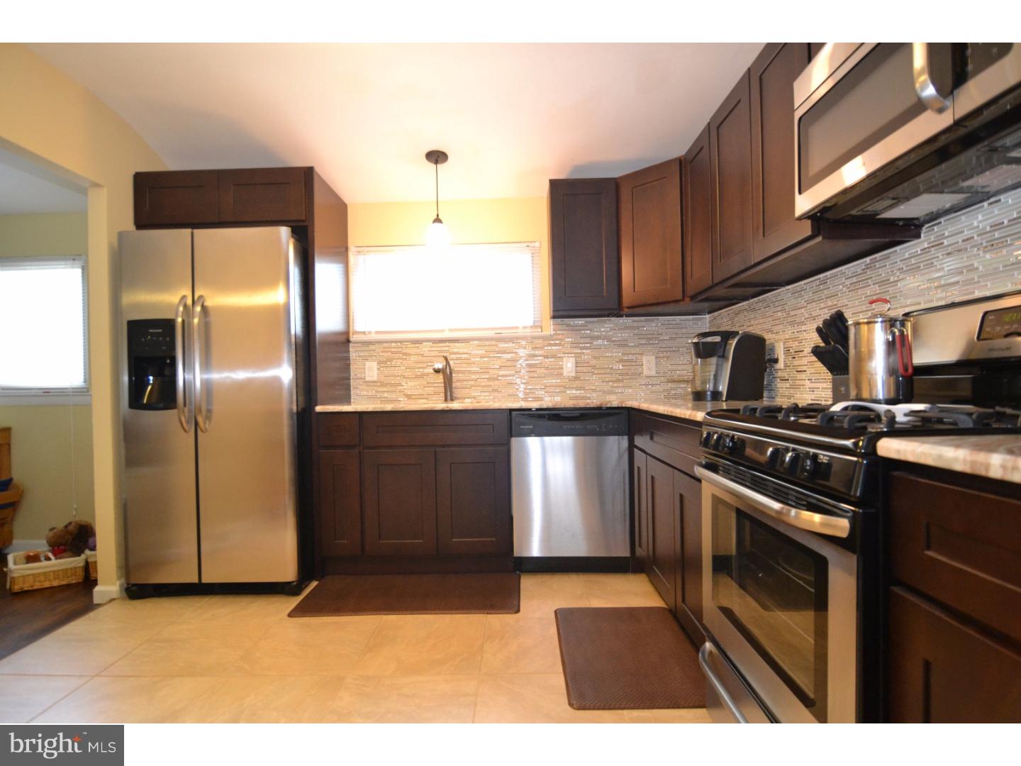 211 Green Ridge Road Voorhees, NJ 08043 - Photo 5 of 14