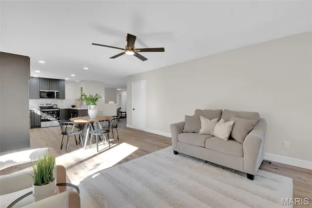 $368,500 | 4002 Summerfield Parkway, St. Charles, MO 63304