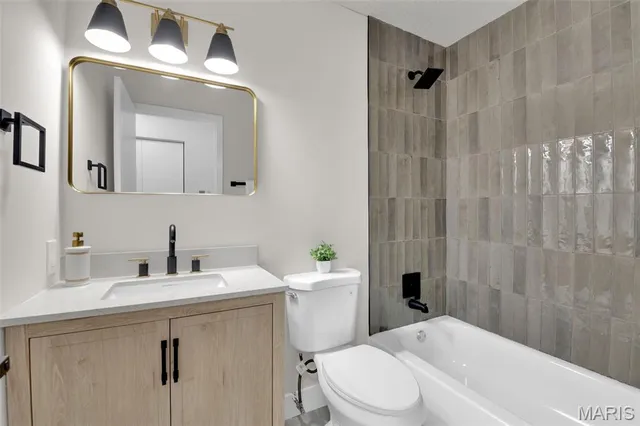 $375,000 | 4002 Summerfield Parkway, St. Charles, MO 63304