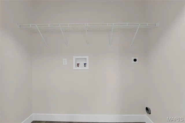 $368,500 | 4002 Summerfield Parkway, St. Charles, MO 63304