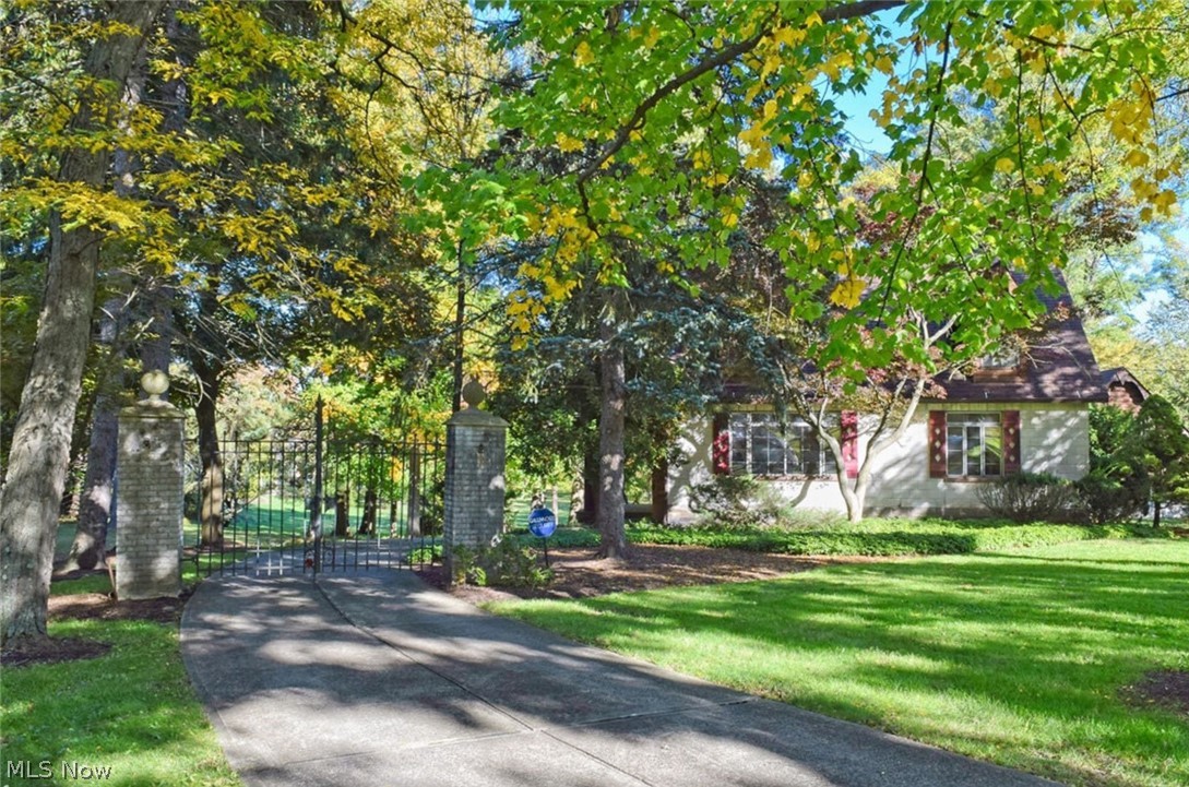 5875 Mill Road Broadview Heights, OH 44147 - Photo 2 of 31 Gated driveway entrance