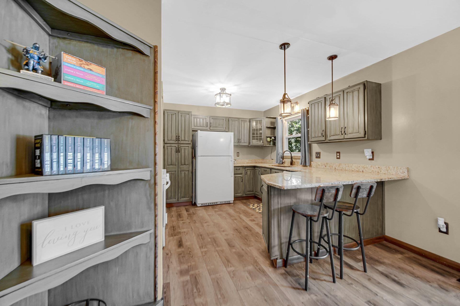 10317 North 486 East, Unit 6 Demotte, IN 46310 - Photo 10 of 29 1920x1280