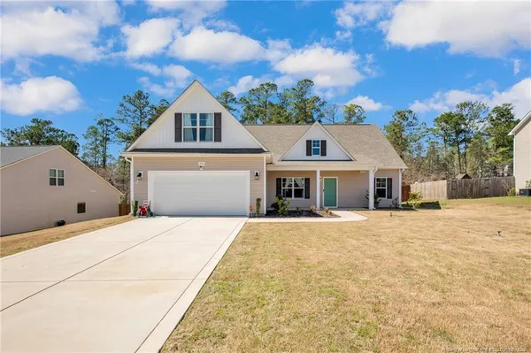 $2,200 | 272 Caldwell Street, Spring Lake, NC 28390