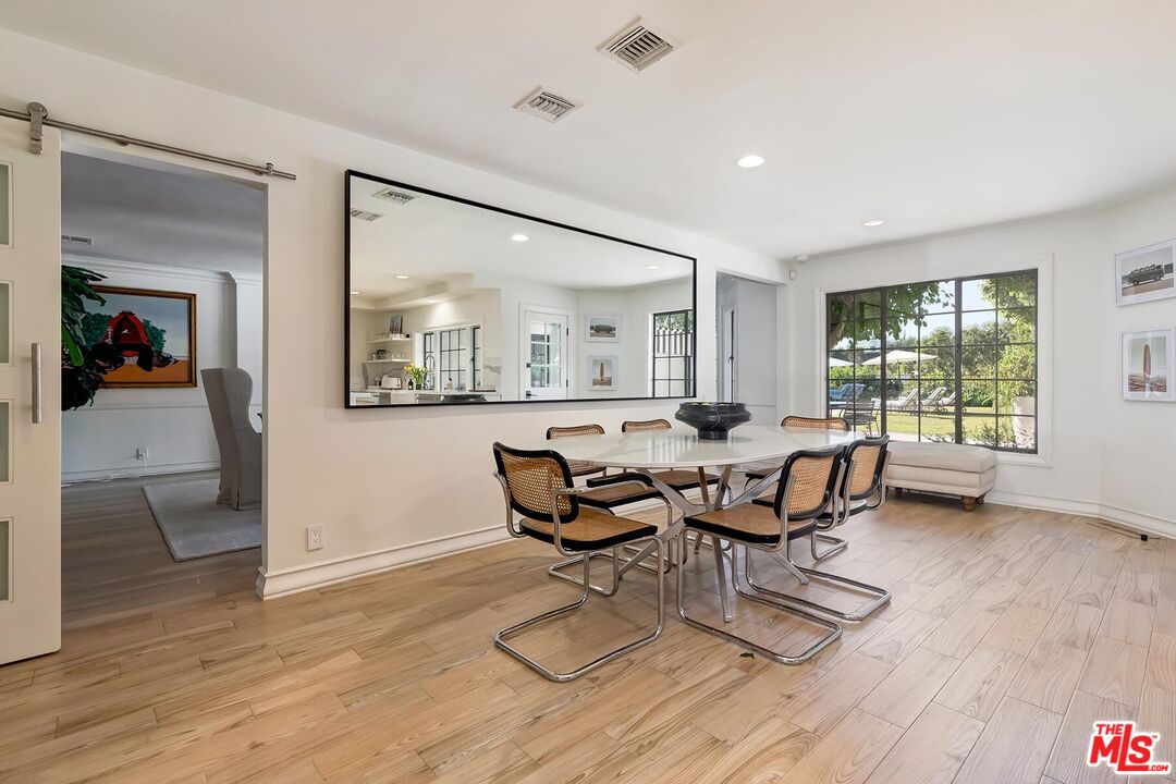 1075 Wallace Ridge Beverly Hills, CA 90210 - Photo 11 of 46