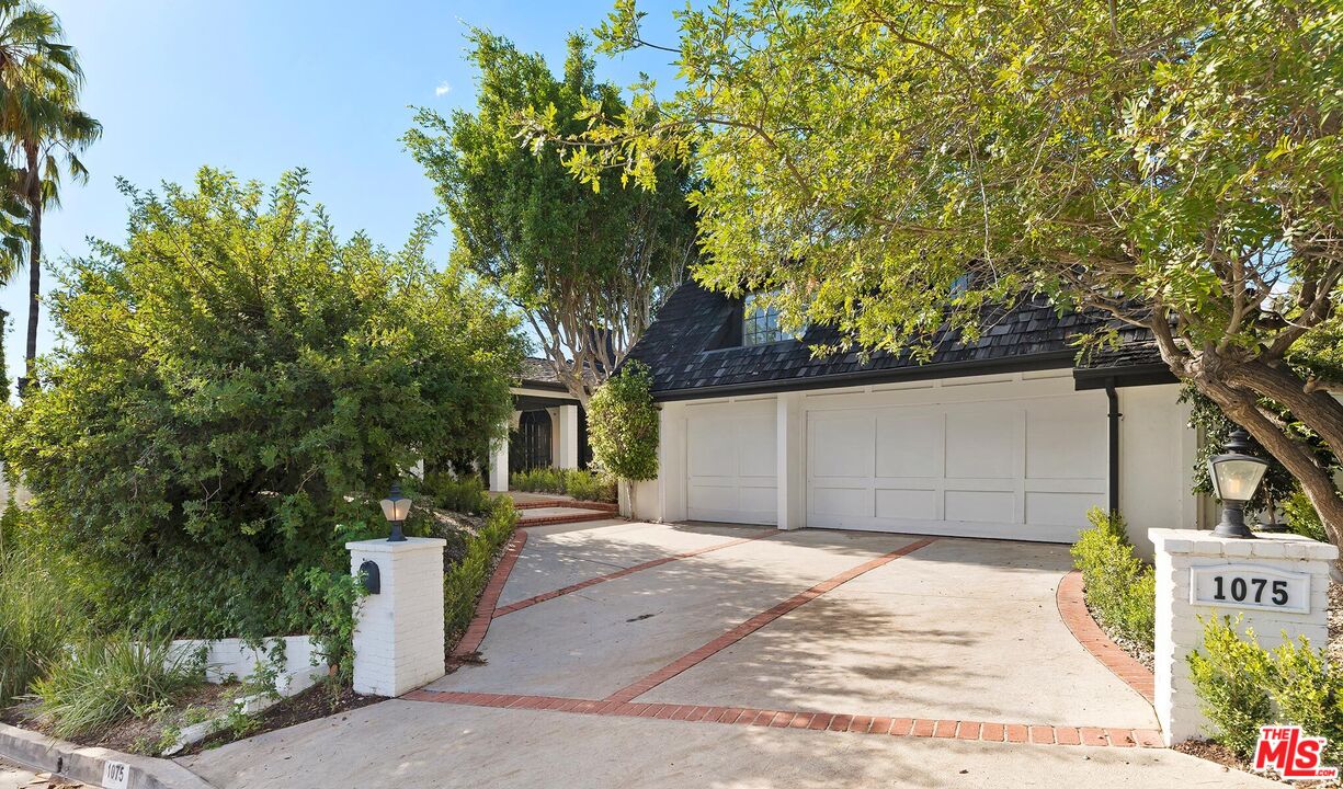 1075 Wallace Ridge Beverly Hills, CA 90210 - Photo 46 of 46