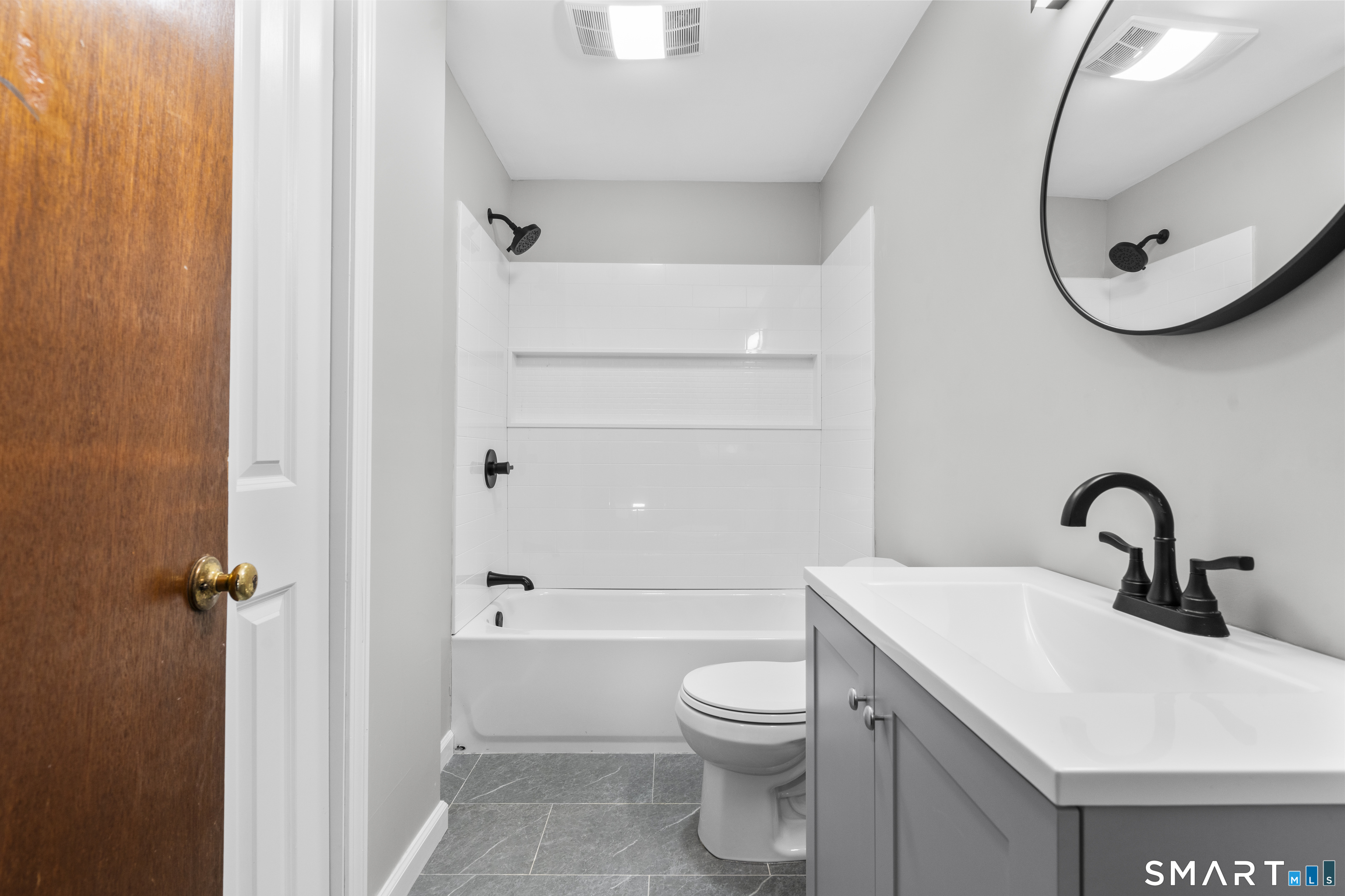 373 Collinsville Road Farmington, CT 06085 - Photo 17 of 29