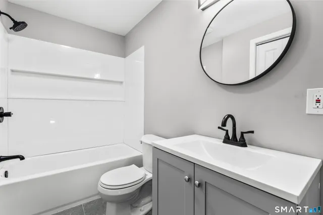 $334,900 | 373 Collinsville Road, Farmington, CT 06085