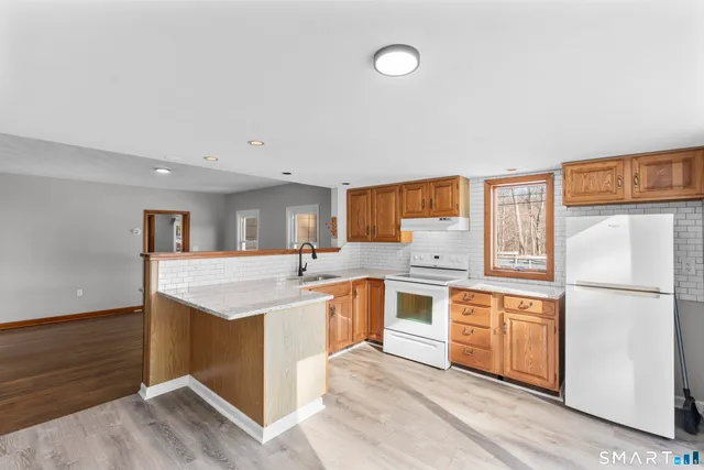 $334,900 | 373 Collinsville Road, Farmington, CT 06085