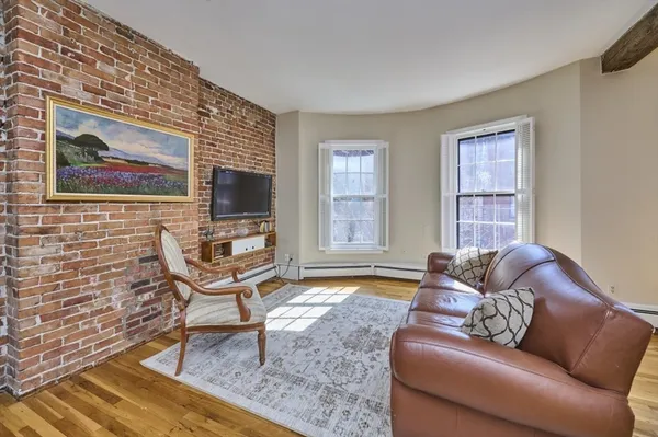 $3,875 | 89 Waltham Street, Unit 4, Boston, MA 02118