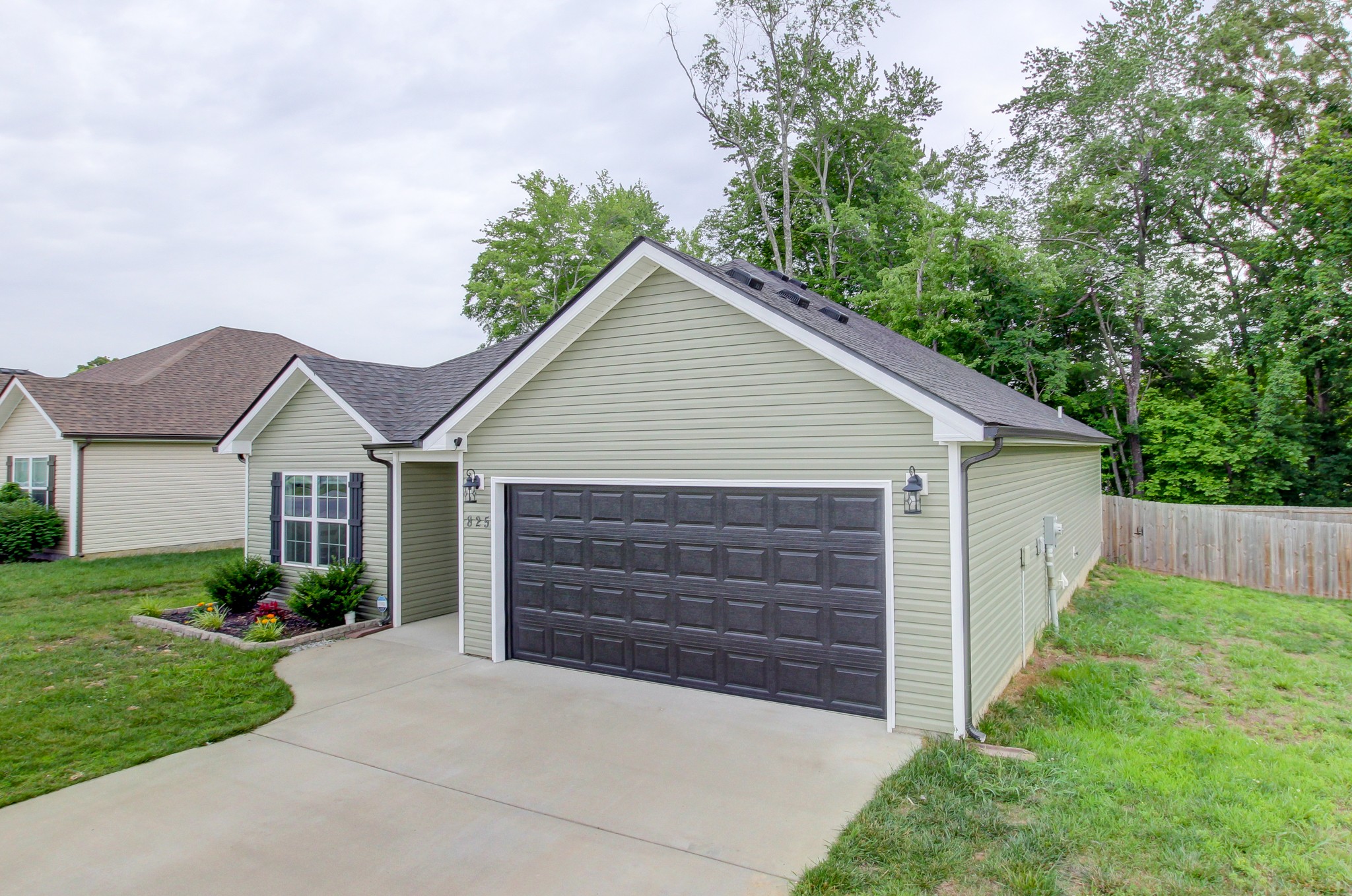 825 Rushing Drive Clarksville, TN 37042 - Photo 4 of 70