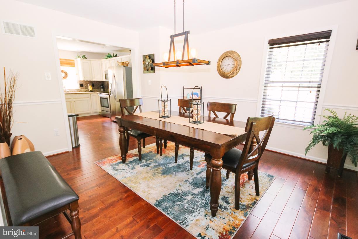 2585 Ebbvale Road Manchester, MD 21102 - Photo 6 of 25 Dining Room