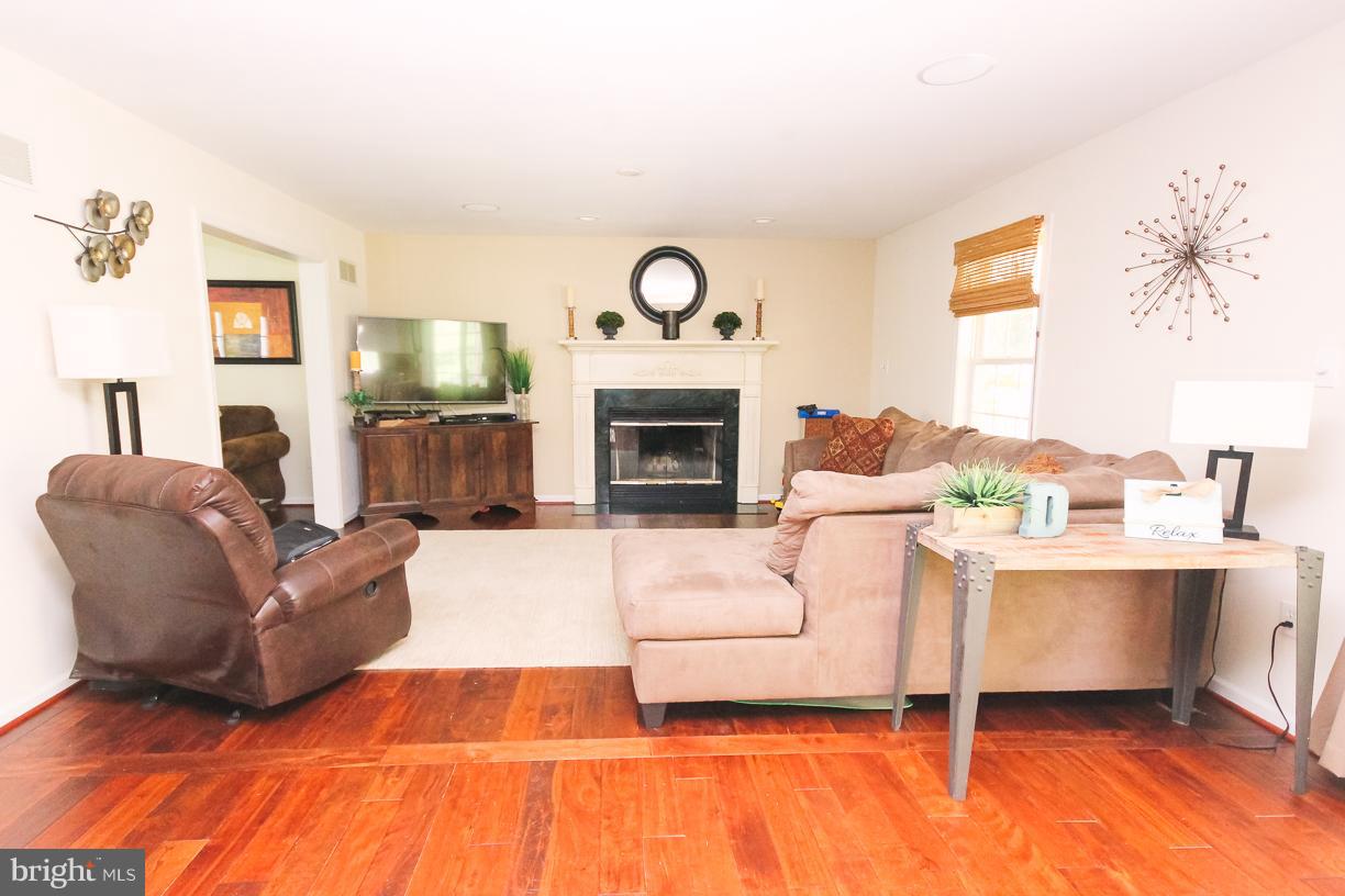 2585 Ebbvale Road Manchester, MD 21102 - Photo 10 of 25 Family Room