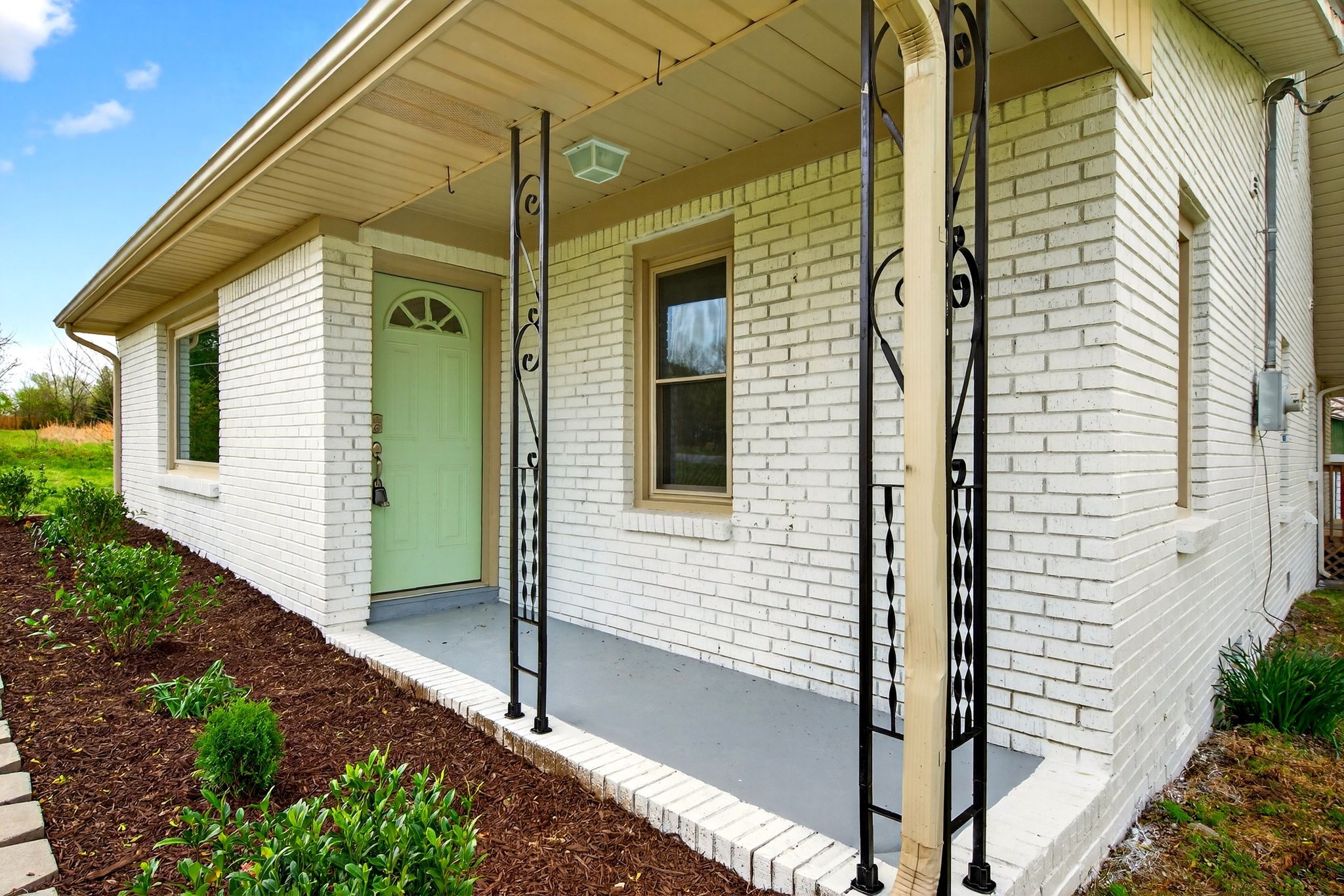 946 Clearview Road Cottontown, TN 37048 - Photo 1 of 33