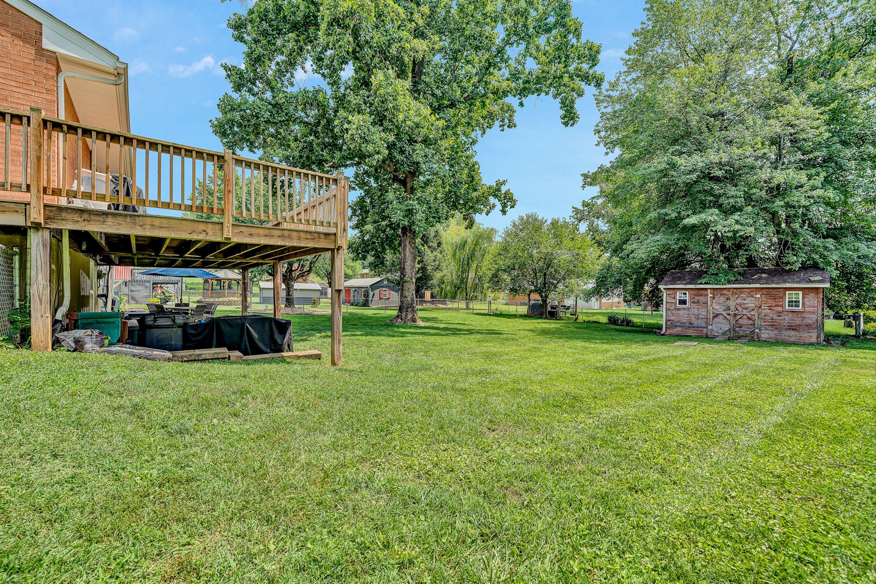516 Olney Road Vinton, VA 24179 - Photo 31 of 36 29-VM-06063
