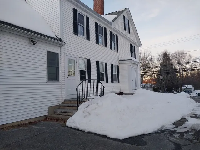 $2,200 | 49 Salem Street, Unit 1, Haverhill, MA 01835