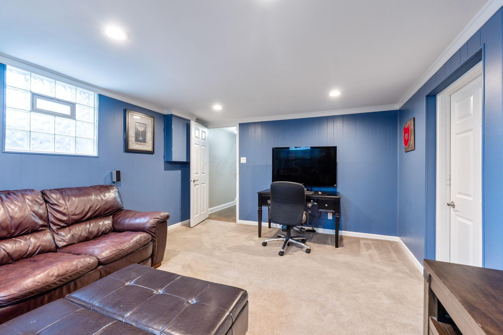 2211 Sheringham Road Columbus, OH 43220 - Photo 49 of 73 2211 Sheringham Rd (Interior)-57