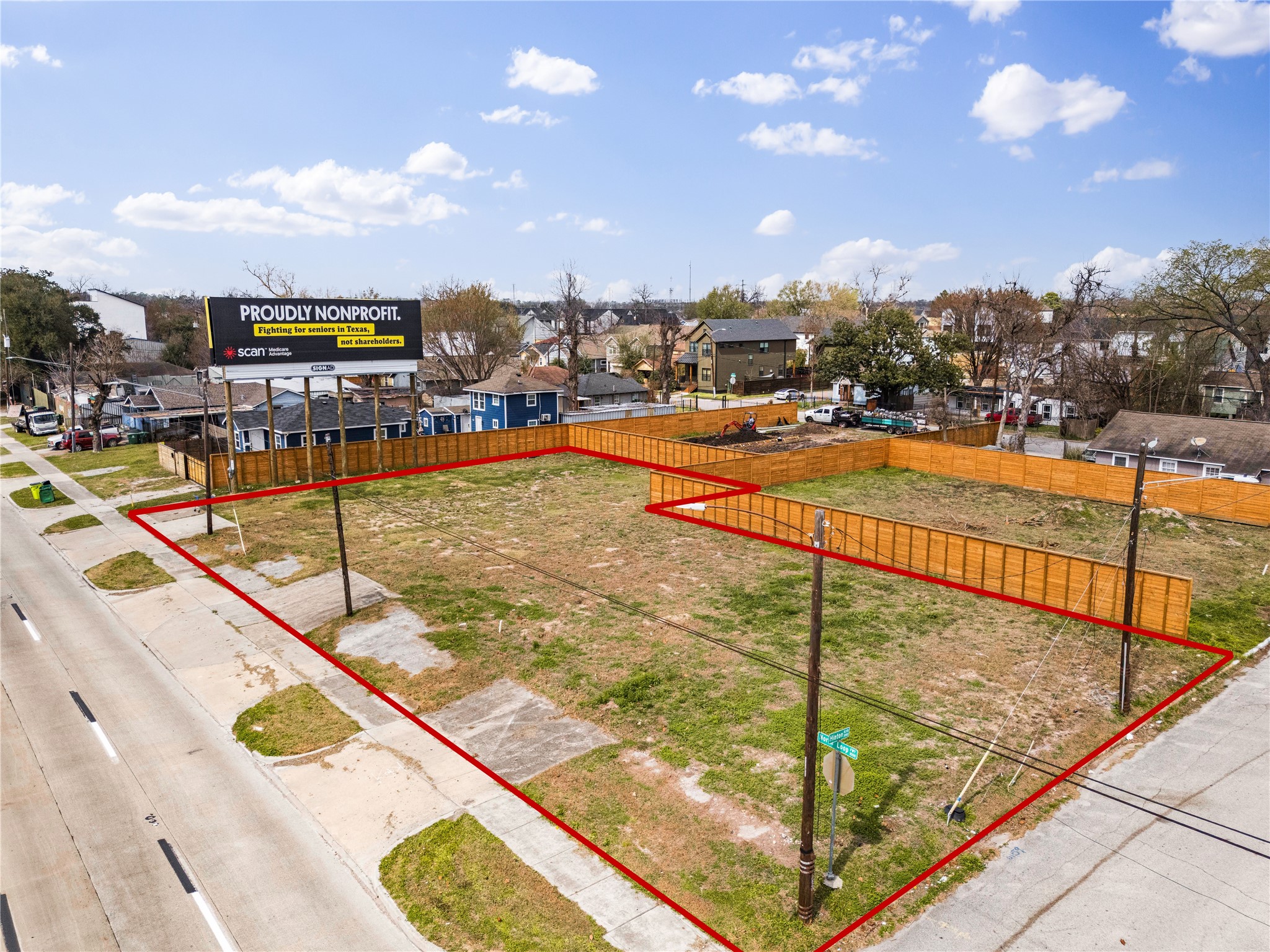 1025 North Loop Houston, TX 77022 - Photo 1 of 9