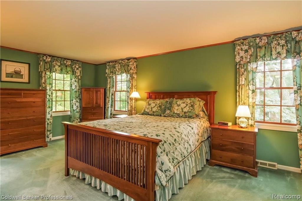 25348 Farmington Road Farmington Hills, MI 48336 - Photo 14 of 27