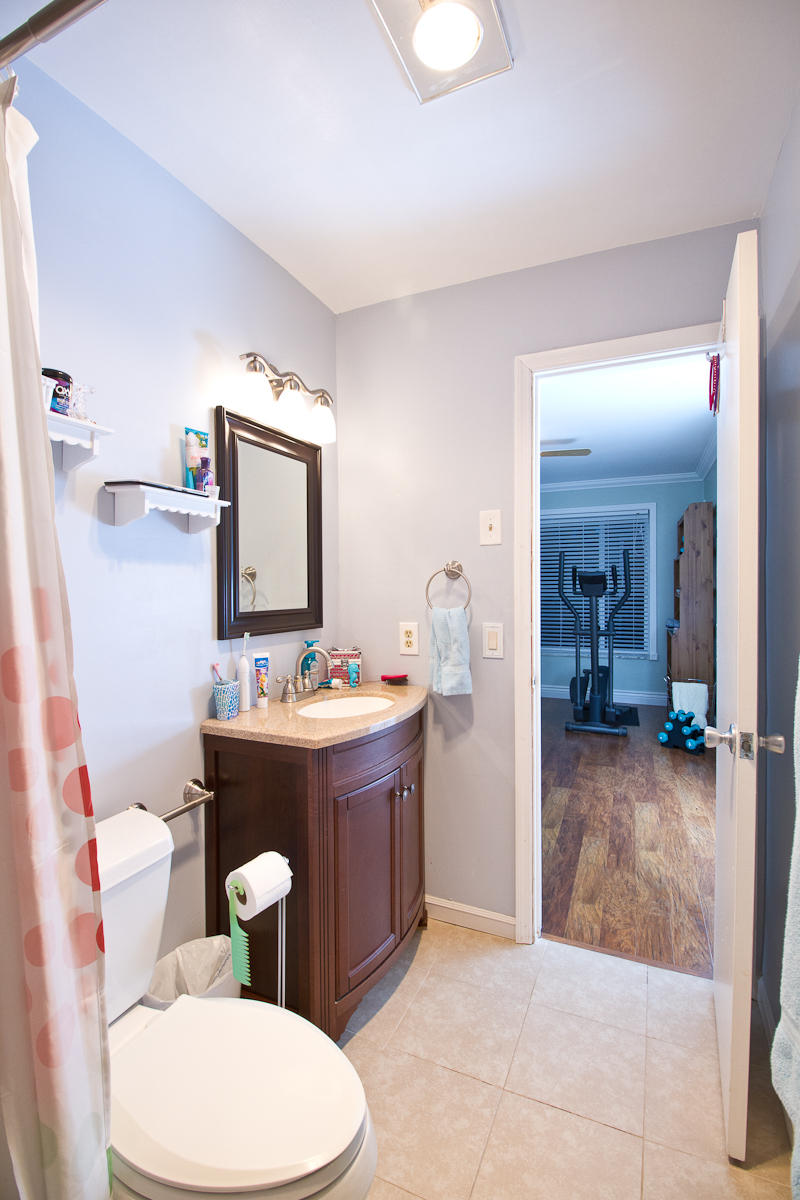 1026 West Camino Real Boca Raton, FL 33486 - Photo 22 of 32 22 Second Full Bathroom Upstairs