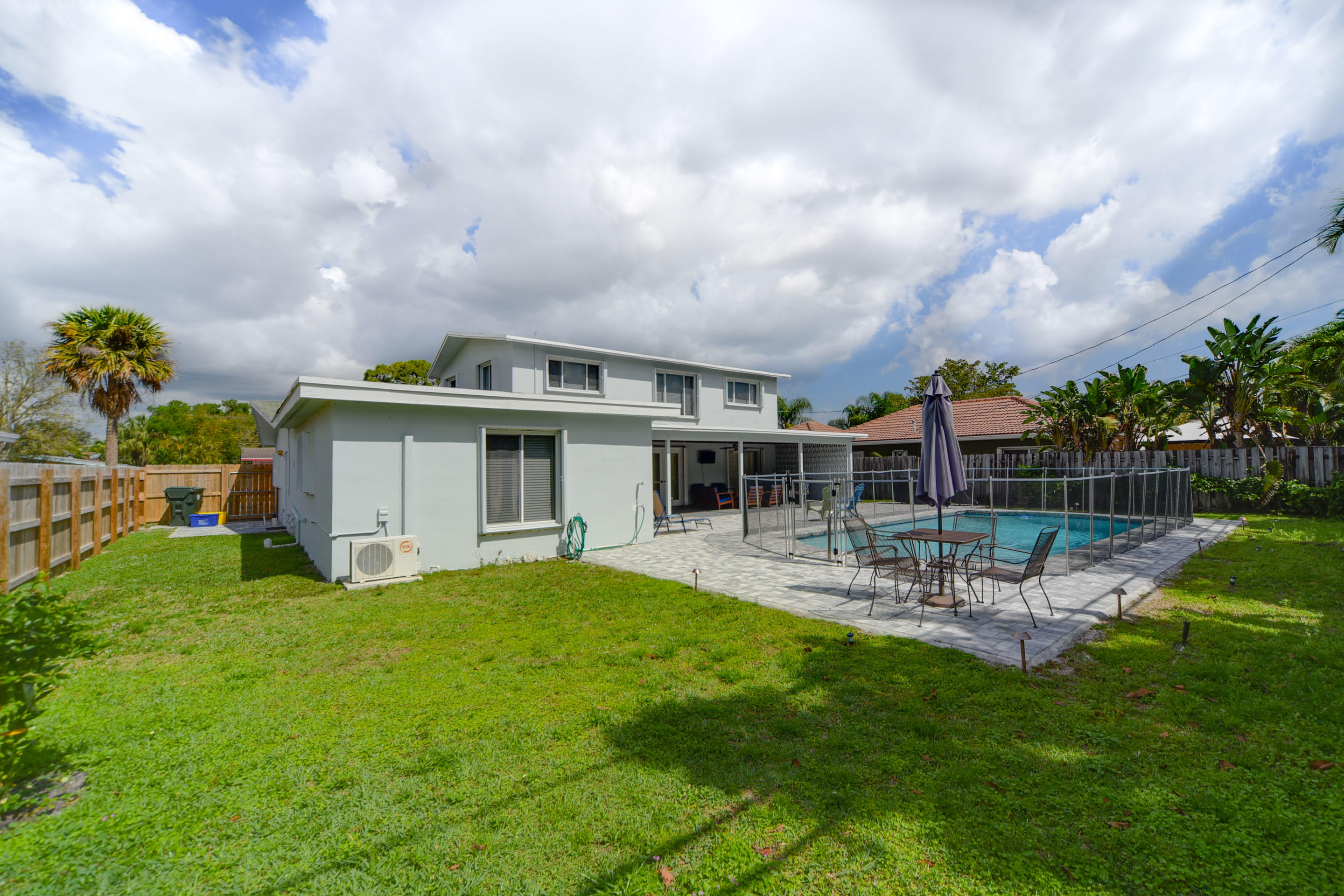 1026 West Camino Real Boca Raton, FL 33486 - Photo 23 of 32 23 Pool