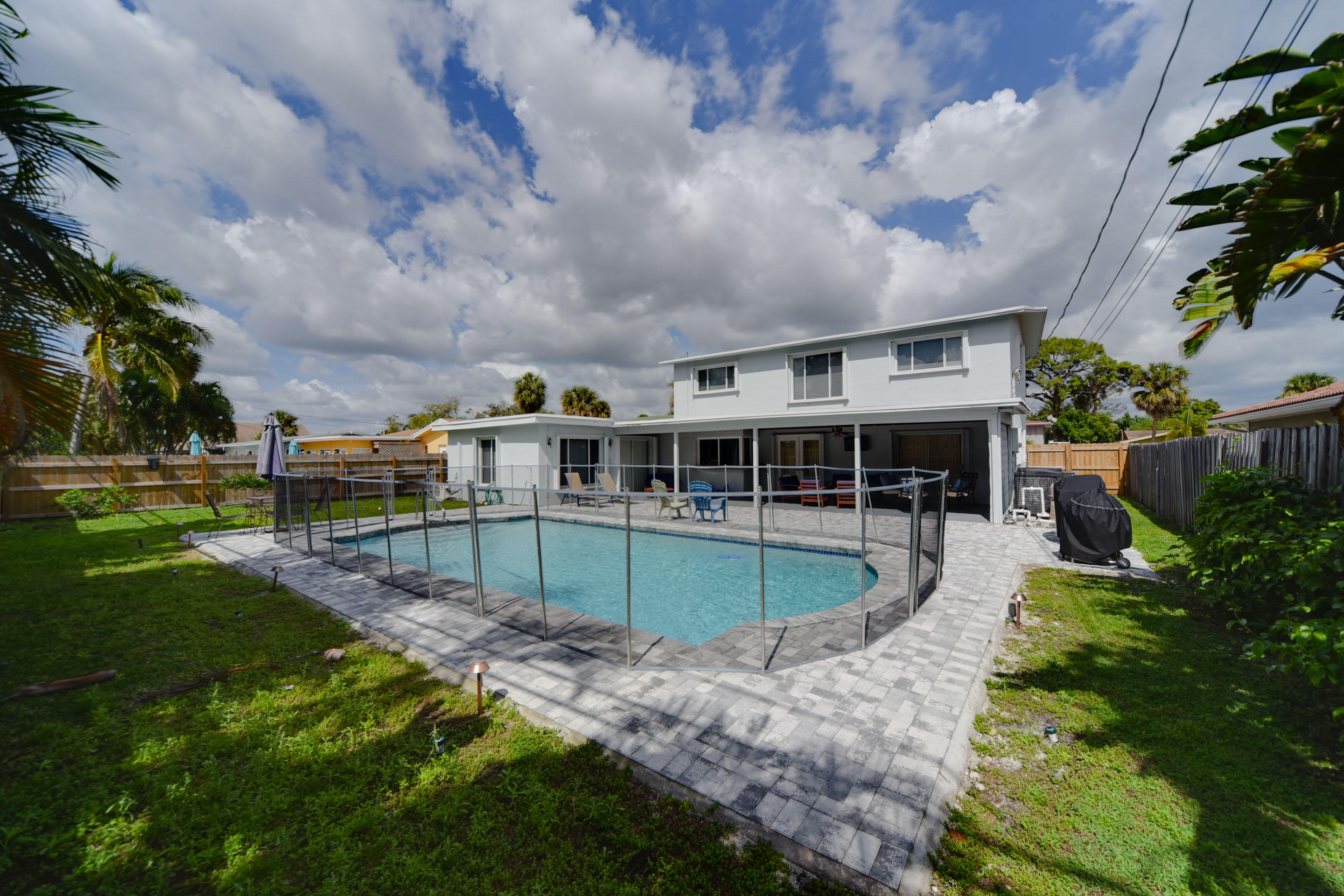1026 West Camino Real Boca Raton, FL 33486 - Photo 24 of 32 24 Pool