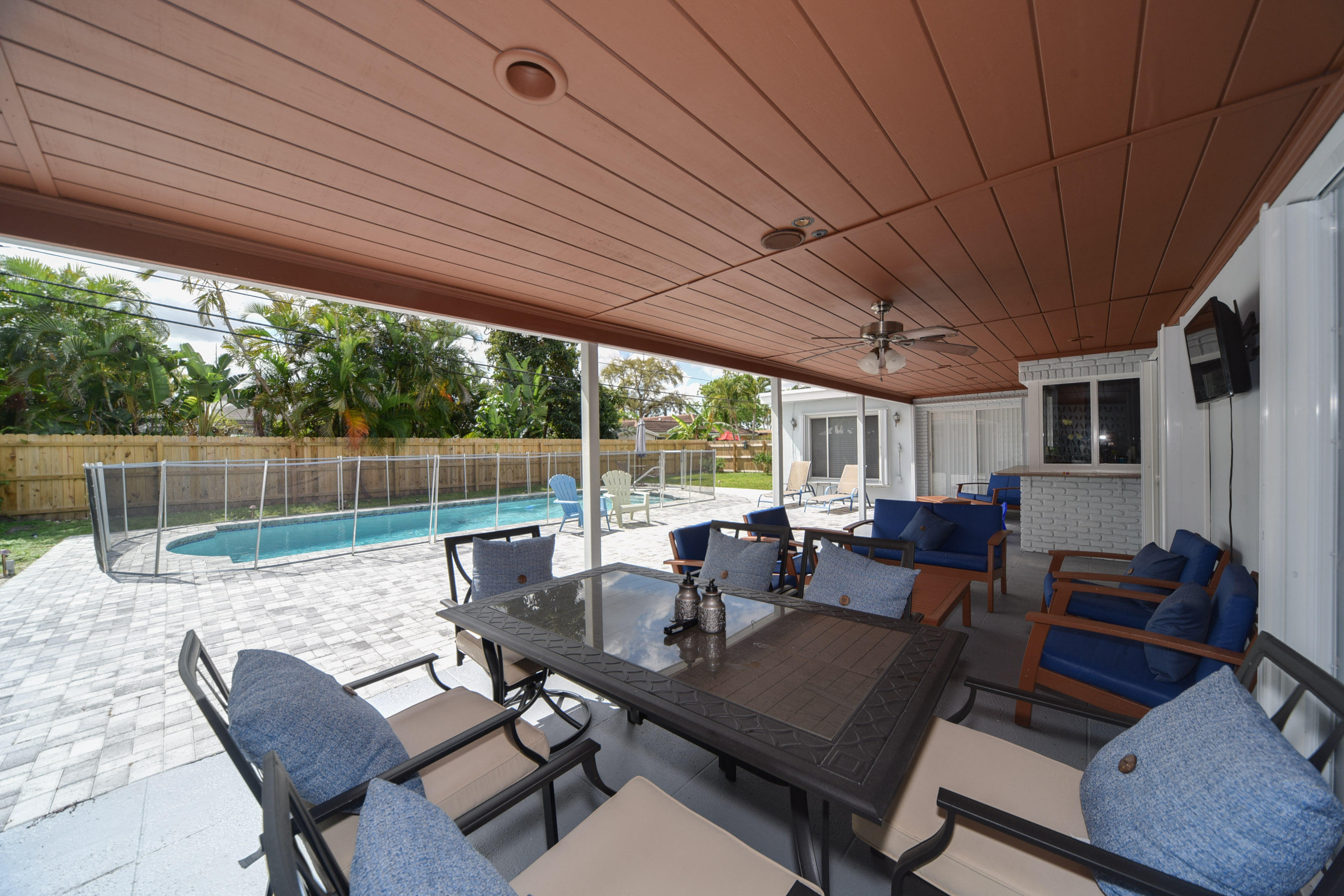 1026 West Camino Real Boca Raton, FL 33486 - Photo 27 of 32 27 Patio