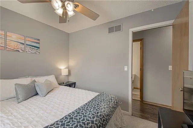 $295,000 | 8718 Golden Lane, De Soto, KS 66018