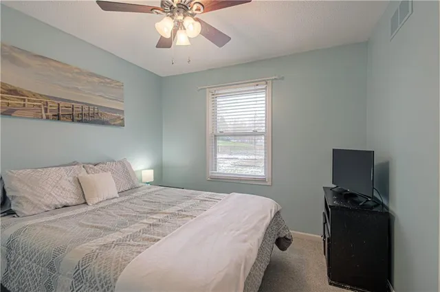 $295,000 | 8718 Golden Lane, De Soto, KS 66018