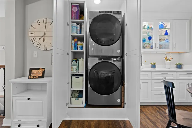 $599,900 | 15935 Hill Court, Brookfield, WI 53005