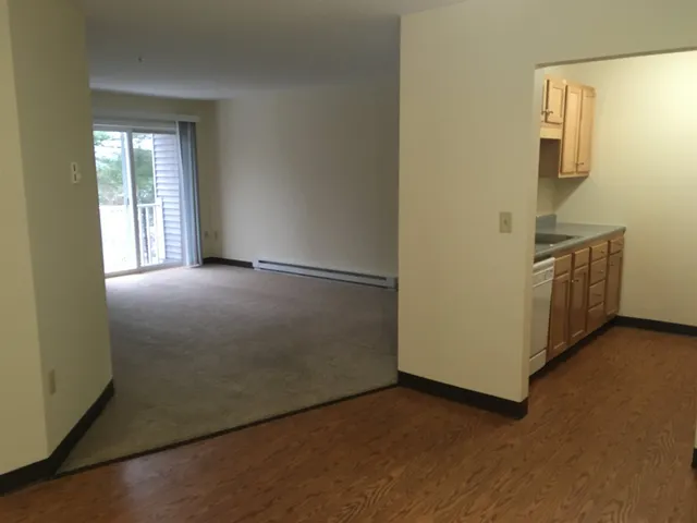 $1,899 | 99 Eastern Avenue, Unit 301, Manchester, NH 03104