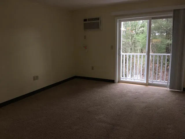 $1,899 | 99 Eastern Avenue, Unit 301, Manchester, NH 03104