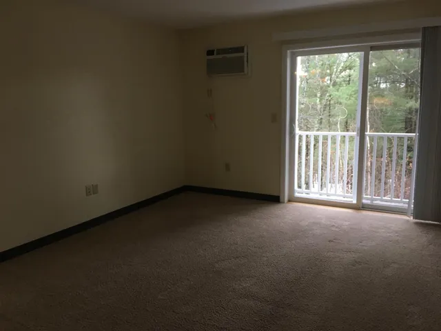 $1,899 | 99 Eastern Avenue, Unit 301, Manchester, NH 03104