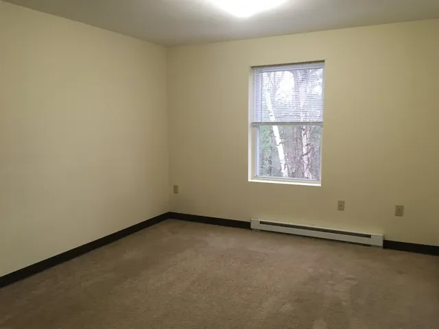 $1,899 | 99 Eastern Avenue, Unit 301, Manchester, NH 03104