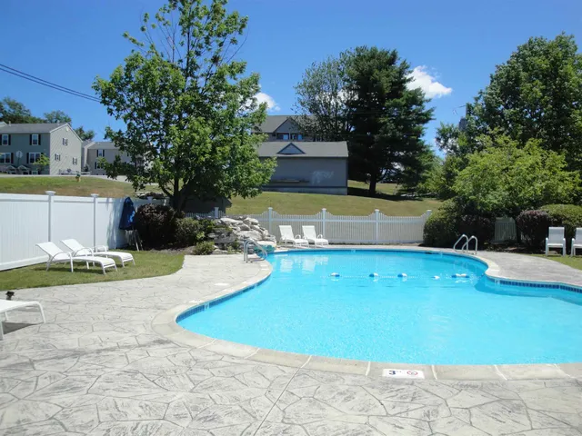 $1,899 | 99 Eastern Avenue, Unit 301, Manchester, NH 03104