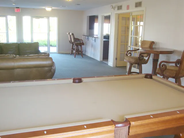 $1,899 | 99 Eastern Avenue, Unit 301, Manchester, NH 03104